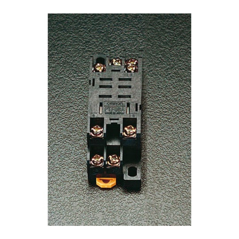 继电器用管接口